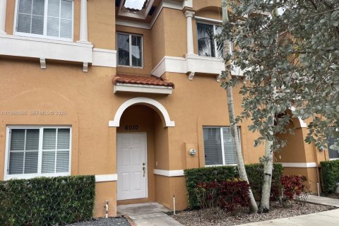 Touwnhouse à louer à Tamarac, Floride: 2 chambres, 135.08 m2 № 2028958 - photo 19