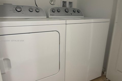 Touwnhouse à louer à Tamarac, Floride: 2 chambres, 135.08 m2 № 2028958 - photo 16