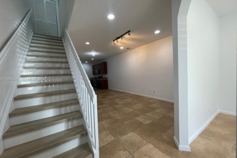 Touwnhouse à louer à Tamarac, Floride: 2 chambres, 135.08 m2 № 2028958 - photo 5