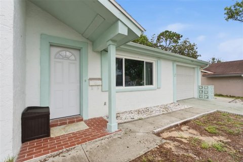 House in Hudson, Florida 2 bedrooms, 97.55 sq.m. № 2216701 - photo 18