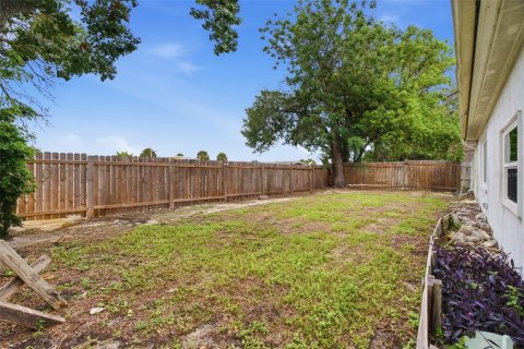 House in Hudson, Florida 2 bedrooms, 97.55 sq.m. № 2216701 - photo 11