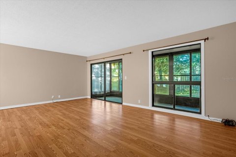 Condominio en alquiler en Winter Springs, Florida, 3 dormitorios, 130.06 m2 № 2157549 - foto 3