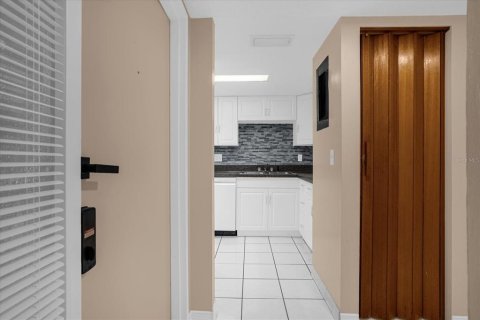 Condominio en alquiler en Winter Springs, Florida, 3 dormitorios, 130.06 m2 № 2157549 - foto 20