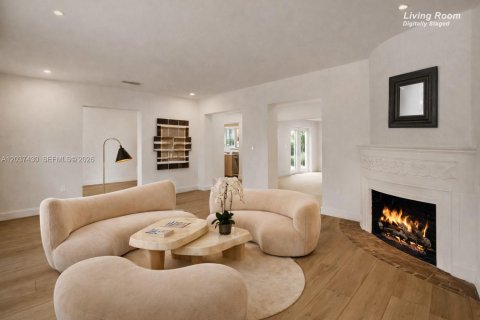 Casa en alquiler en Miami Shores, Florida, 4 dormitorios, 258.92 m2 № 2087021 - foto 2