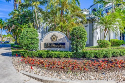 Townhouse in Boynton Beach, Florida 3 bedrooms, 183.39 sq.m. № 1072671 - photo 1