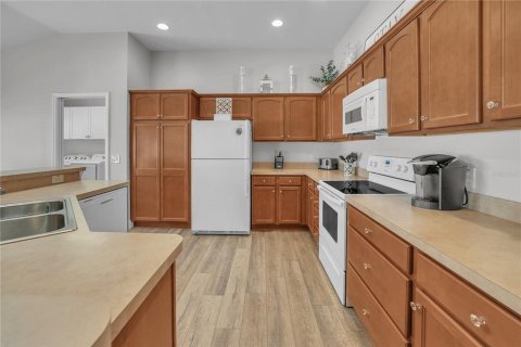 Casa en venta en The Villages, Florida, 3 dormitorios, 153.66 m2 № 2101394 - foto 18