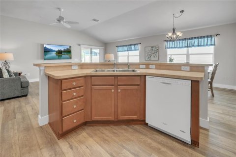 Casa en venta en The Villages, Florida, 3 dormitorios, 153.66 m2 № 2101394 - foto 19