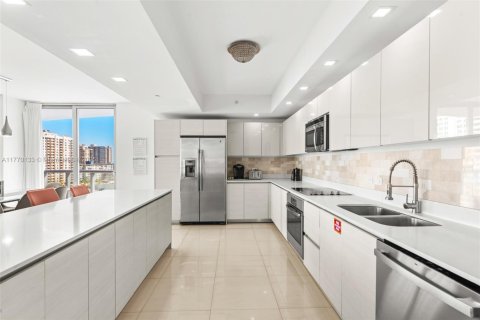 Copropriété à vendre à Hallandale Beach, Floride: 3 chambres, 161.37 m2 № 1698037 - photo 7