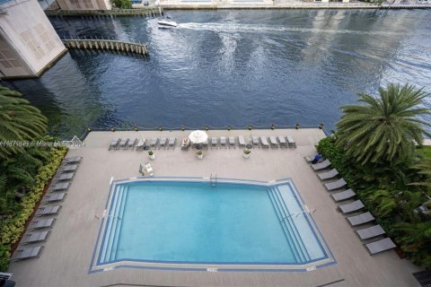 Copropriété à vendre à Hallandale Beach, Floride: 3 chambres, 161.37 m2 № 1698037 - photo 14
