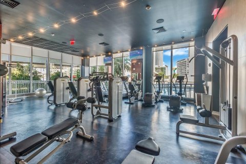 Copropriété à vendre à Hallandale Beach, Floride: 3 chambres, 161.37 m2 № 1698037 - photo 16