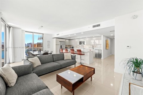 Copropriété à vendre à Hallandale Beach, Floride: 3 chambres, 161.37 m2 № 1698037 - photo 9
