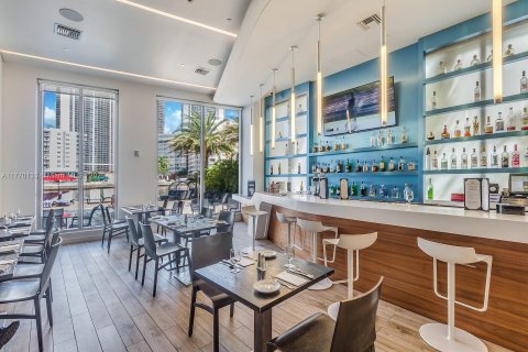 Copropriété à vendre à Hallandale Beach, Floride: 3 chambres, 161.37 m2 № 1698037 - photo 17