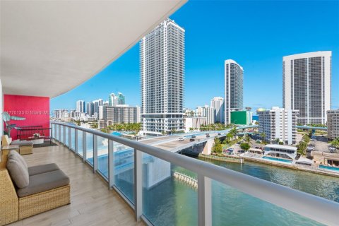 Copropriété à vendre à Hallandale Beach, Floride: 3 chambres, 161.37 m2 № 1698037 - photo 21