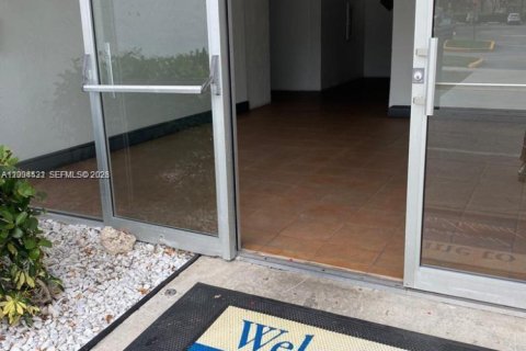 Condo in Plantation, Florida, 1 bedroom  № 2068599