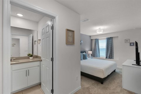 Townhouse in SOLARA RESORT in Kissimmee, Florida 5 bedrooms, 212.1 sq.m. № 1870282 - photo 19