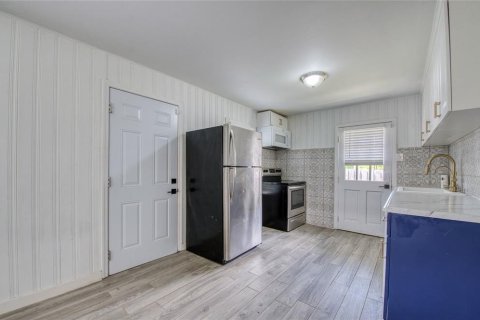 Villa ou maison à vendre à Tampa, Floride: 2 chambres, 51.1 m2 № 1906002 - photo 11