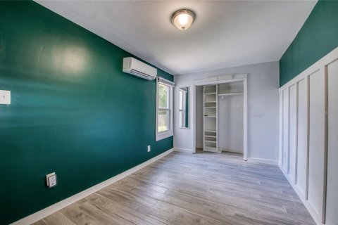 Villa ou maison à vendre à Tampa, Floride: 2 chambres, 51.1 m2 № 1906002 - photo 19