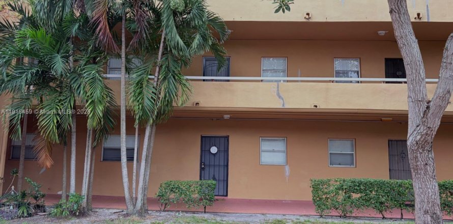 Condo in Dania Beach, Florida, 2 bedrooms  № 1974483