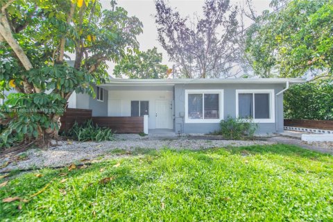 Immobilier commercial à vendre à Miami, Floride: 216.56 m2 № 1417833 - photo 10