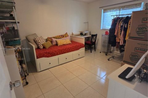 Condo in Hallandale Beach, Florida, 2 bedrooms  № 1825475 - photo 14