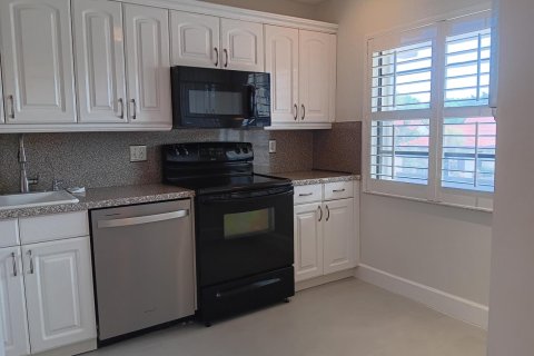 Condo in Boca Raton, Florida, 2 bedrooms  № 2402431 - photo 14