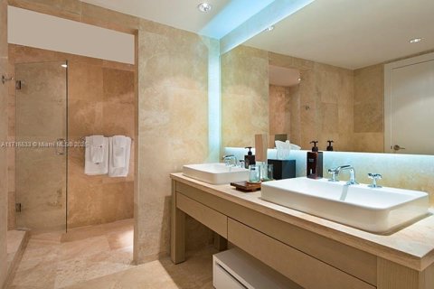 Copropriété à louer à Miami Beach, Floride: 3 chambres, 194.35 m2 № 2018707 - photo 12