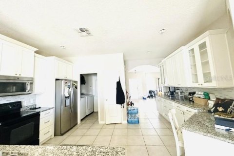 Casa en alquiler en Kissimmee, Florida, 3 dormitorios, 151.43 m2 № 1675668 - foto 12
