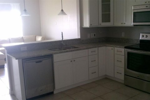 Casa en alquiler en Kissimmee, Florida, 3 dormitorios, 151.43 m2 № 1675668 - foto 10