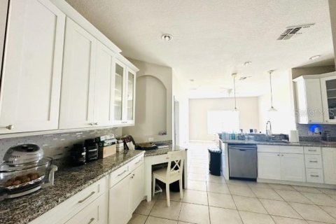 Casa en alquiler en Kissimmee, Florida, 3 dormitorios, 151.43 m2 № 1675668 - foto 16