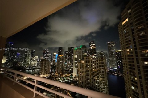 Condo in Miami, Florida, 1 bedroom  № 1696627 - photo 10