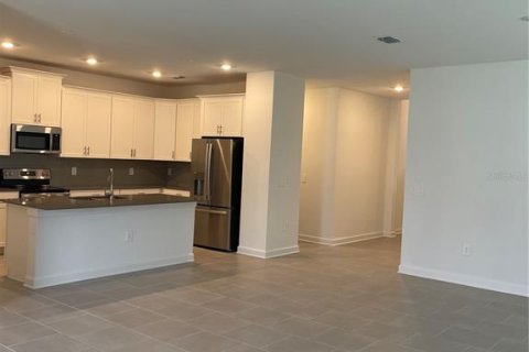 Casa en venta en Davenport, Florida, 4 dormitorios, 188.96 m2 № 1885315 - foto 6