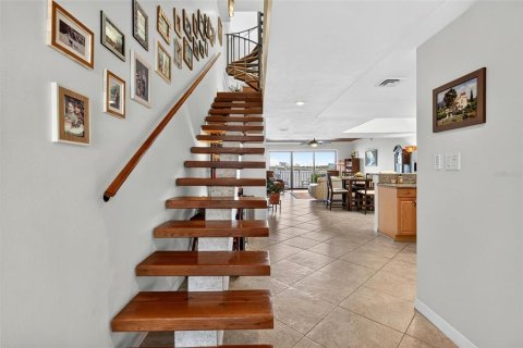 Condo in Daytona Beach, Florida, 3 bedrooms  № 2291399 - photo 27