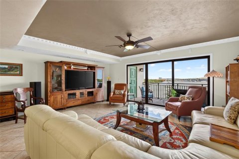 Condo in Daytona Beach, Florida, 3 bedrooms  № 2291399 - photo 19