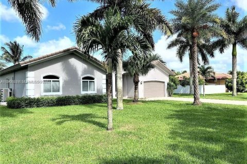 Casa en alquiler en Homestead, Florida, 4 dormitorios, 216.09 m2 № 2027538 - foto 2