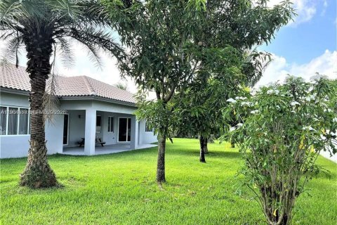 Casa en alquiler en Homestead, Florida, 4 dormitorios, 216.09 m2 № 2027538 - foto 3