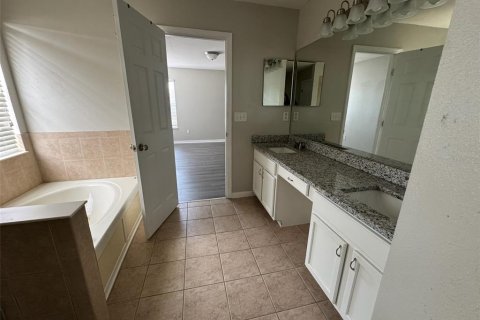 Casa en alquiler en Gibsonton, Florida, 4 dormitorios, 227.98 m2 № 1819370 - foto 10