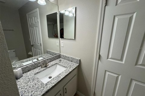 Casa en alquiler en Gibsonton, Florida, 4 dormitorios, 227.98 m2 № 1819370 - foto 6