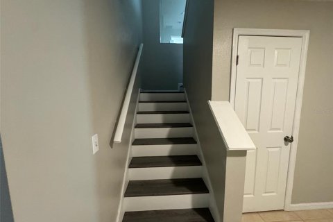 Casa en alquiler en Gibsonton, Florida, 4 dormitorios, 227.98 m2 № 1819370 - foto 8