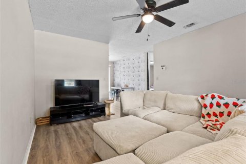 Propiedad comercial en venta en Cocoa, Florida, 150.13 m2 № 1818900 - foto 9