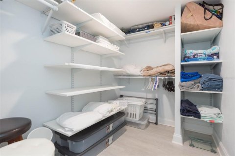 Снять в аренду кондоминиум в Сент-Питерсберг, Флорида 6 комнат, 122.63м2, № 1681424 - фото 22