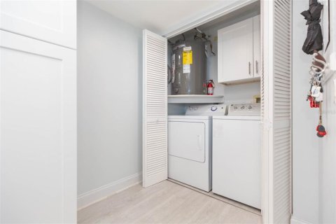 Снять в аренду кондоминиум в Сент-Питерсберг, Флорида 6 комнат, 122.63м2, № 1681424 - фото 15