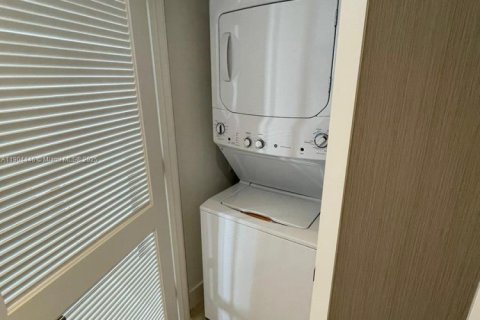 Hotel en venta en Hollywood, Florida, 1 dormitorio, 65.22 m2 № 1956492 - foto 4