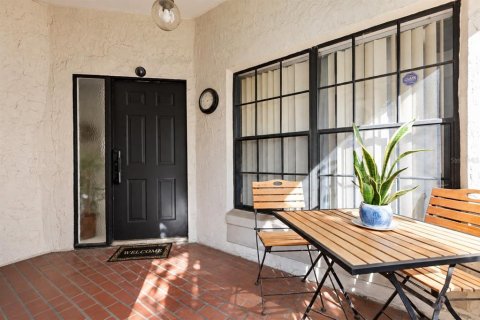 House in Orlando, Florida 2 bedrooms, 148.09 sq.m. № 2406359 - photo 13