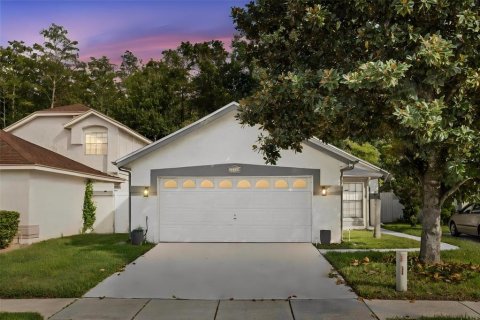 House in Orlando, Florida 2 bedrooms, 148.09 sq.m. № 2406359