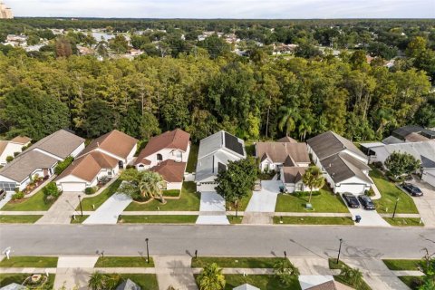 House in Orlando, Florida 2 bedrooms, 148.09 sq.m. № 2406359 - photo 17