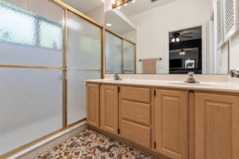 House in Orlando, Florida 2 bedrooms, 148.09 sq.m. № 2406359 - photo 12