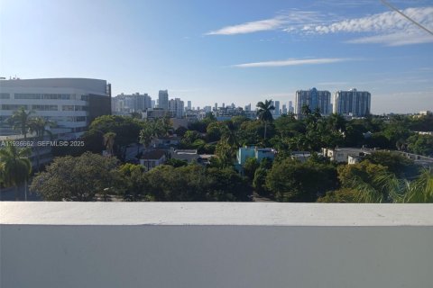 Apartment in Miami Beach, Florida 2 bedrooms, 97.08 sq.m. № 1994839 - photo 13