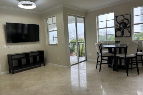 Copropriété à louer à Aventura, Floride: 2 chambres, 110.65 m2 № 2400702 - photo 6