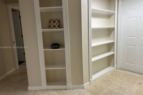 Copropriété à louer à Aventura, Floride: 2 chambres, 110.65 m2 № 2400702 - photo 9