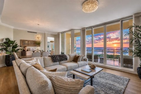 Condo in Palmetto, Florida, 4 bedrooms  № 2429188